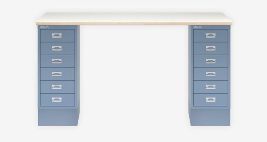 kleiner Heimbüro-Schreibtisch mit Untertisch-Schreibtischcontainer als Tischbeine