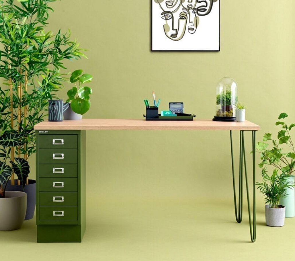 schöner Schreibtisch für Heimbüro mit Schreibtischcontainer