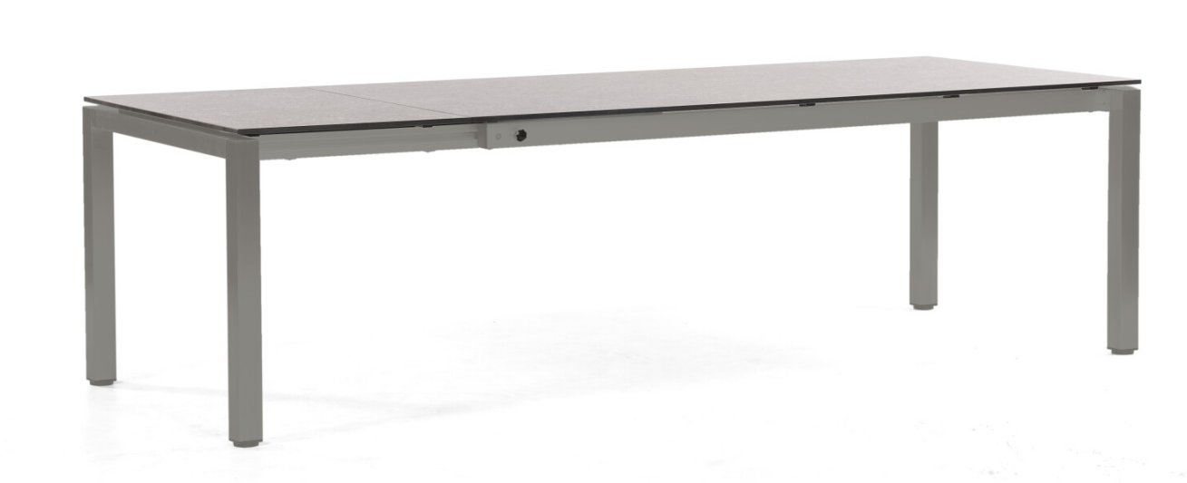 Massiver witterungsbeständiger Gartentisch für 6 bis 10 Personen
