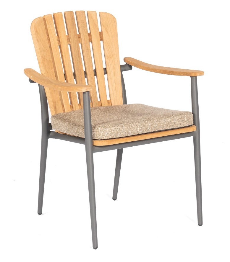 Gartenstuhl mit Armlehnen und Sitzflächen aus Teakholz
auf stabilen Aluminiumgestell