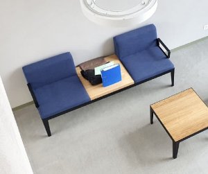 Wartezimmer-Sitzbank mit 2 Polstersitzen und Ablagetisch