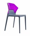 stapelbarer Stuhl mit transparenter blauer Rückenlehne