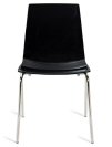 stapelbarer Stuhl mit schwarzer Sitzschale