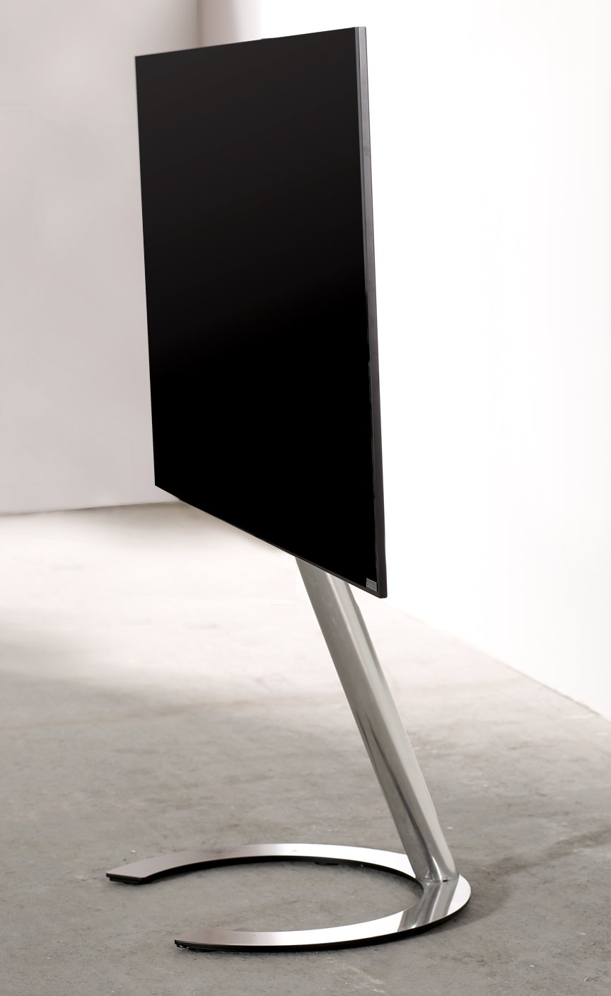 TV-Standfuß mit omegaförmiger Bodenplatte aus gebürsteter Edelstahl